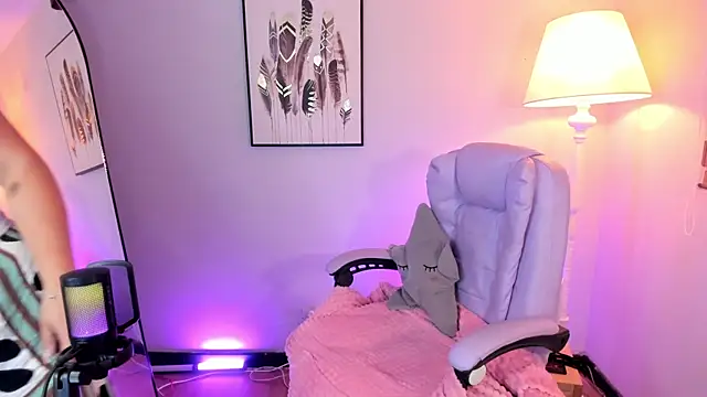 hollie joliie online show from 21, 2, 2026