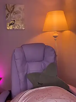 hollie joliie online show from 15, 1, 2026