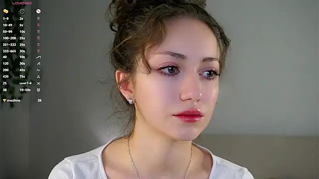 ZeniaBolich online show from 28, 11, 2025