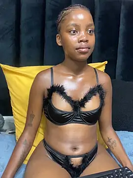 Littlebunny33 online show from 10, 4, 2026