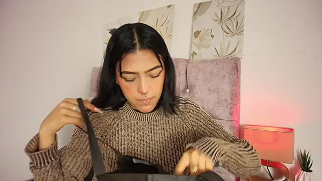 Snapshot of Dulce_Bella_ chatting on 27, 2, 2026 Dulce Bella online show from 27, 2, 2026