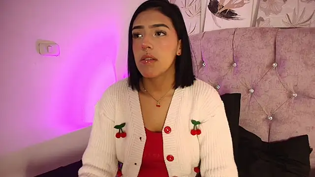 Snapshot of Dulce_Bella_ chatting on 3, 2, 2026 Dulce Bella online show from 3, 2, 2026