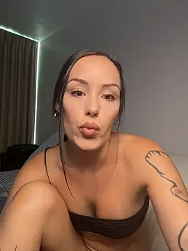 Snapshot of gardenxrose chatting on 27, 11, 2025 gardenxrose online show from 27, 11, 2025