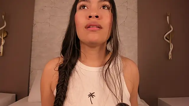 Snapshot of allie_bruce chatting on 5, 2, 2026 allie bruce online show from 5, 2, 2026