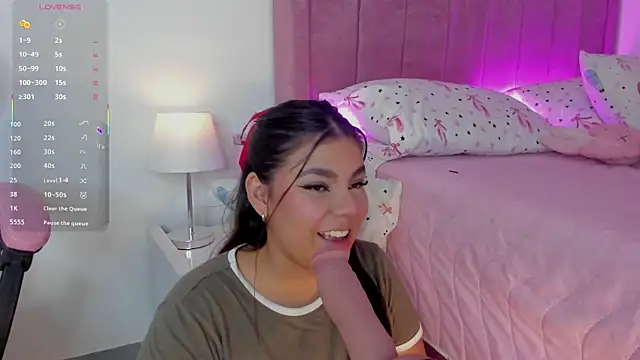 AliceThundeer online show from 26, 10, 2025