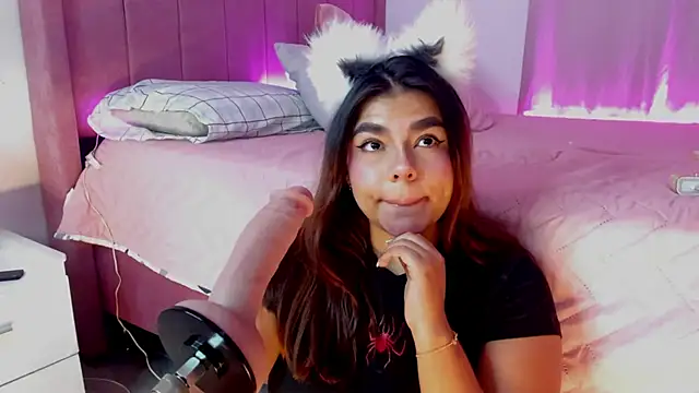 AliceThundeer online show from 17, 12, 2025