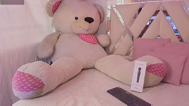 Snapshot of Kenndal_tay chatting on 14, 7, 2026 Kenndal tay online show from 14, 7, 2026