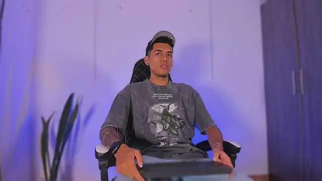 Nickyblazze  online show from 22, 11, 2025