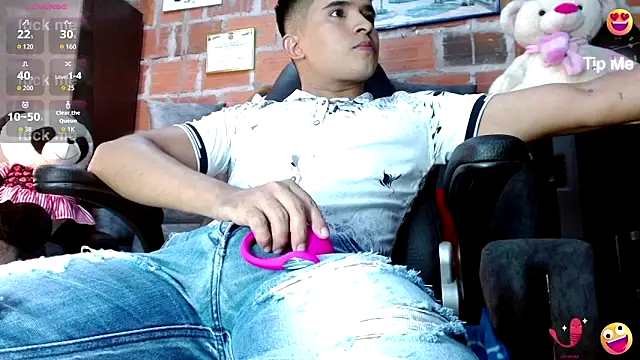 Snapshot of DayroDuran chatting on 12, 6, 2026 DayroDuran online show from 12, 6, 2026