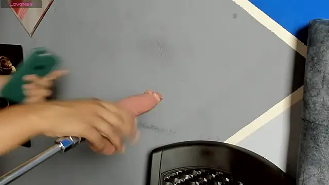 lau-hot online show from 21, 11, 2025