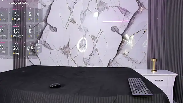 Snapshot of Hillarytonsonx chatting on 17, 9, 2025 Hillarytonsonx online show from 17, 9, 2025