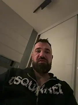 Snapshot of KstnSrg19 chatting on 5, 2, 2026 KstnSrg19 online show from 5, 2, 2026