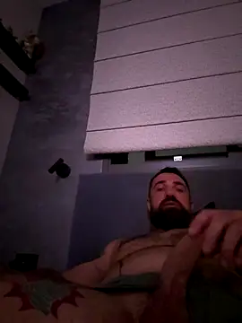 Snapshot of KstnSrg19 chatting on 24, 10, 2025 KstnSrg19 online show from 24, 10, 2025