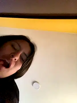 Snapshot of leil_6680 chatting on 9, 11, 2025 leil 6680 online show from 9, 11, 2025