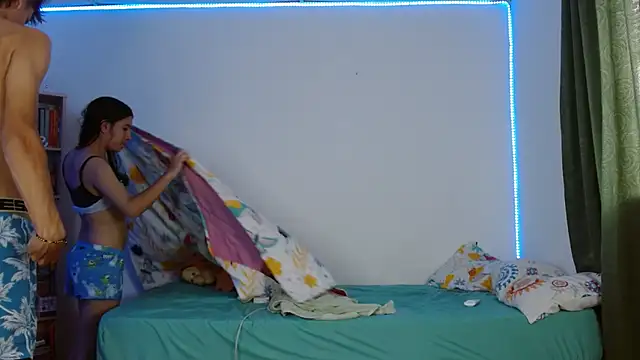 Lucy y Jacob online show from 17, 9, 2025