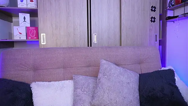 SophiieCumsx online show from 2, 4, 2026