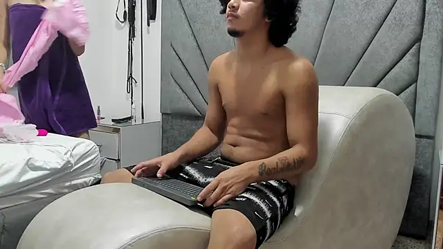 KamilaAndJavier online show from 18, 9, 2025