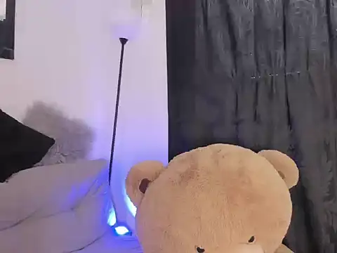 Elyross1  online show from 12, 10, 2025