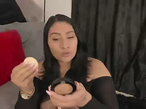 Elyross1  online show from 4, 10, 2025