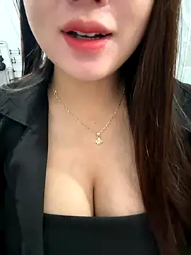 Snapshot of Behoaxinh chatting on 22, 10, 2025 Behoaxinh online show from 22, 10, 2025