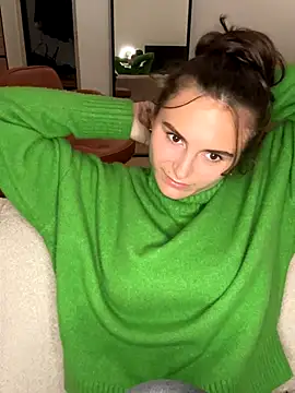 SophiiaStarr online show from 24, 9, 2025