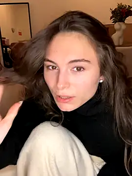 SophiiaStarr online show from 6, 11, 2025