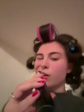 SophiiaStarr online show from 15, 2, 2026