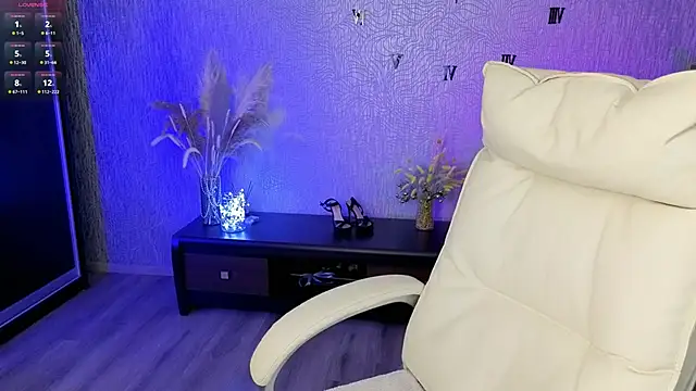 NikkiiStill online show from 31, 5, 2026