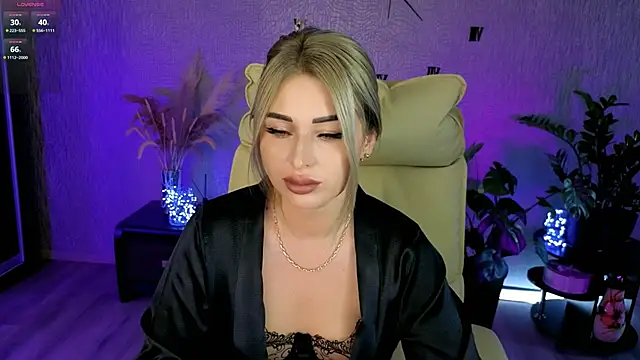 NikkiiStill online show from 24, 5, 2026