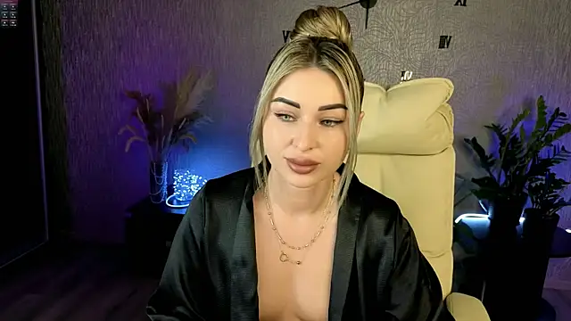 NikkiiStill online show from 2, 3, 2026