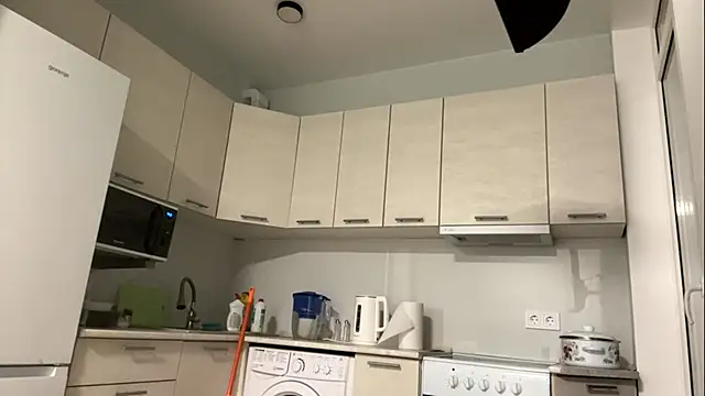 Denni Spilber online show from 5, 10, 2025