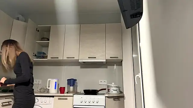 Denni Spilber online show from 27, 9, 2025