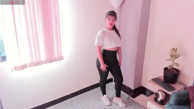 Snapshot of Maxinnevance chatting on 15, 9, 2025 Maxinnevance online show from 15, 9, 2025