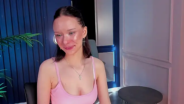 Snapshot of daily_glam chatting on 19, 9, 2025 daily glam online show from 19, 9, 2025