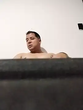 Snapshot of latinblack16 chatting on 27, 11, 2025 latinblack16 online show from 27, 11, 2025