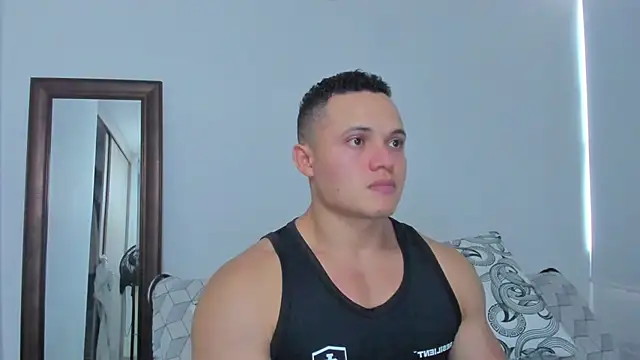 KingLevi01 online show from 16, 4, 2026