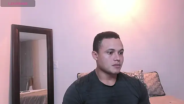 KingLevi01 online show from 18, 9, 2025