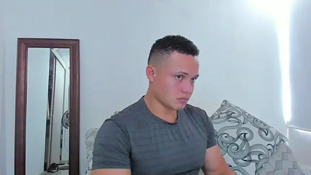 Snapshot of KingLevi01 chatting on 5, 6, 2026 KingLevi01 online show from 5, 6, 2026