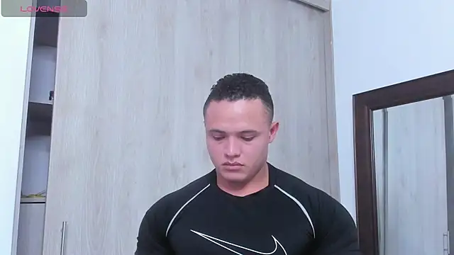 KingLevi01 online show from 31, 10, 2025