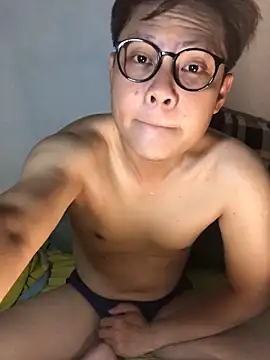 Snapshot of datnguyenvn chatting on 15, 4, 2026 datnguyenvn online show from 15, 4, 2026