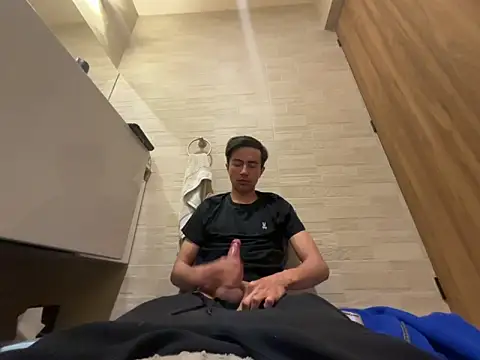 Snapshot of hornymagicalonso chatting on 4, 3, 2026 hornymagicalonso online show from 4, 3, 2026