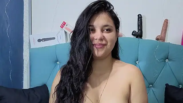Yesamin Stone18 online show from 12, 7, 2026