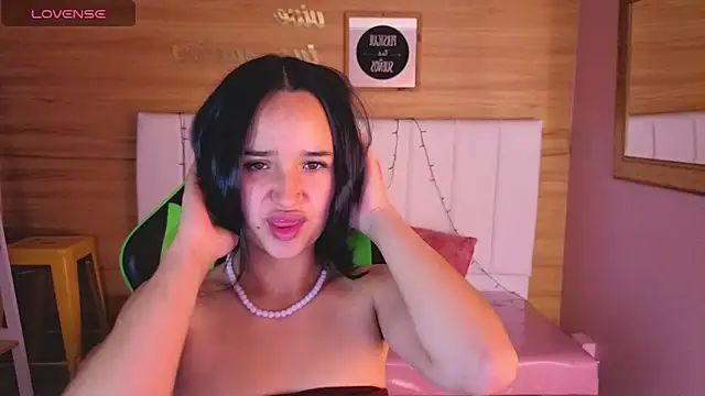 bella vibess s online show from 3, 3, 2026