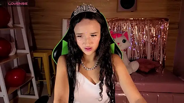 bella vibess s online show from 13, 4, 2026