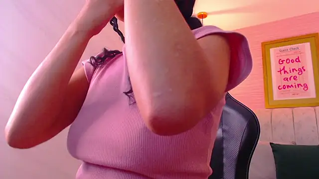 bella vibess s online show from 8, 11, 2025