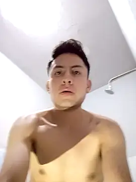 Snapshot of aczinovelez342 chatting on 5, 10, 2025 aczinovelez342 online show from 5, 10, 2025