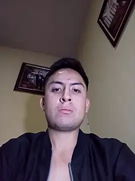 Snapshot of aczinovelez342 chatting on 11, 9, 2025 aczinovelez342 online show from 11, 9, 2025