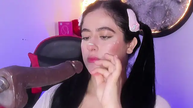 Snapshot of lana_grenville chatting on 7, 11, 2025 lana grenville online show from 7, 11, 2025