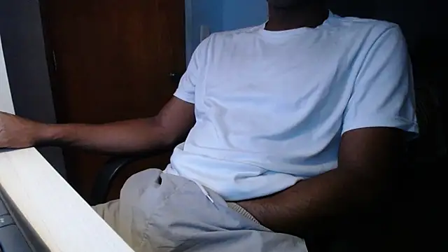 Snapshot of here_cumshot chatting on 2, 10, 2025 here cumshot online show from 2, 10, 2025