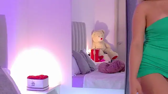 NicoleArmani online show from 28, 11, 2025